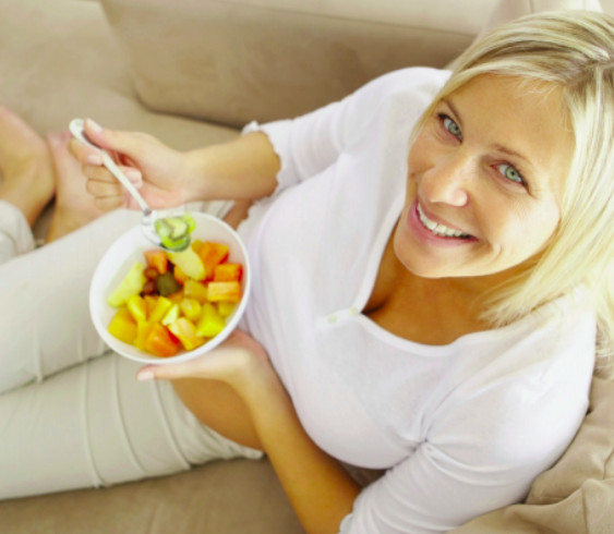 Εμμηνόπαυση και διατροφή: Φροντίστε τον εαυτό σας όπως του αξίζει!